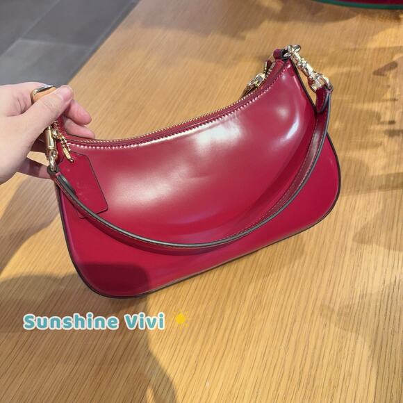 NWT Coach Teri Shoulder Bag Crossbody In Spazzolato Leather cv938 Ruby Gold - Picture 4 of 9